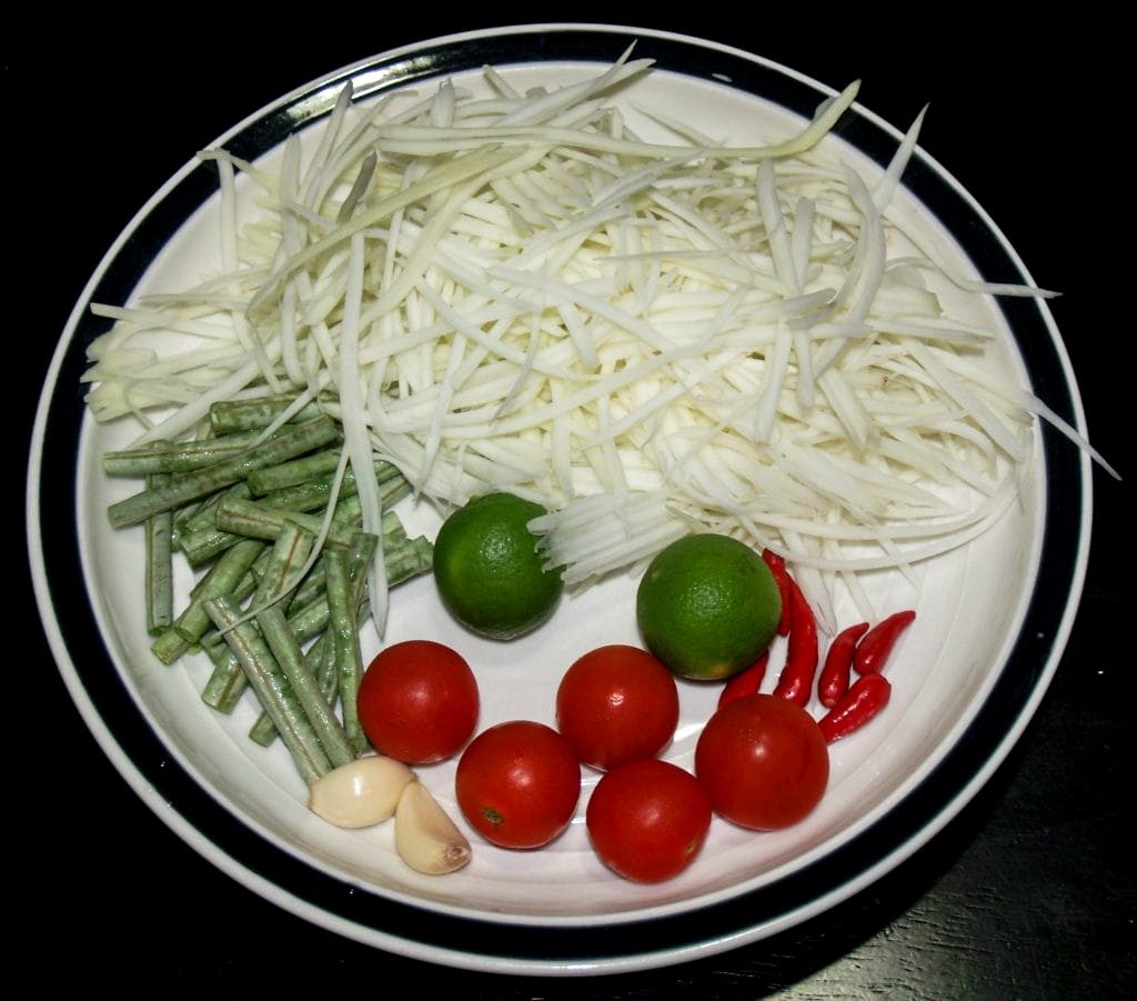 Papaya salad ingredients