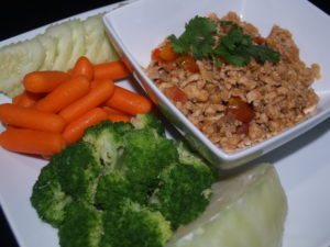 Pavo a las hierbas tailandesas con verduras