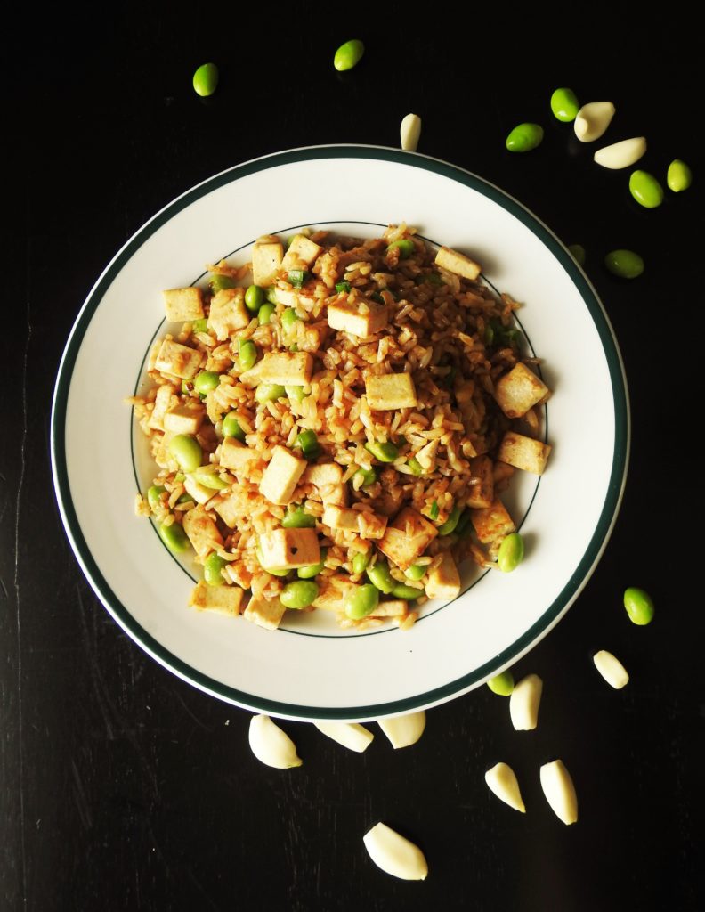 Garlic Fried Brown Rice with Tofu - Healthy Thai Recipes