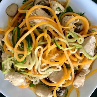Stir-fried zucchini noodles with Chicken and Mushrooms