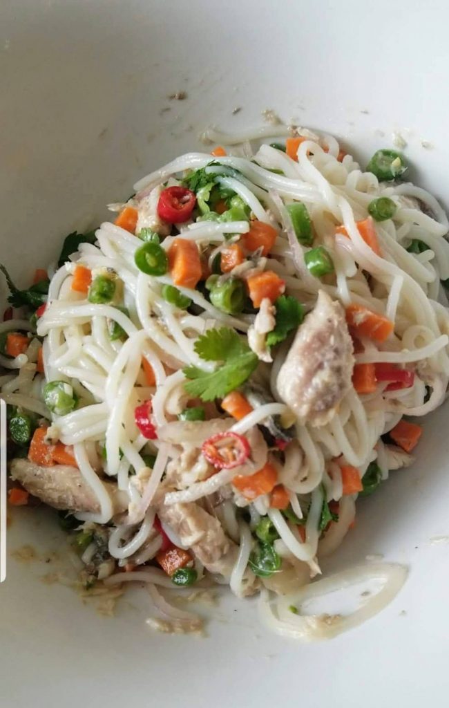 Thai Mackerel Rice Noodles Salad Healthy Thai Recipes   Thai Mackerel Rice Noodles Salad 650x1024 