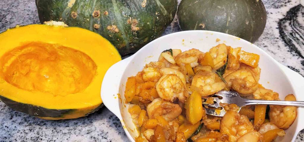 Las calabazas Kabocha se conservan durante meses y son un buen adorno otoñal hasta que se pueden masticar.  