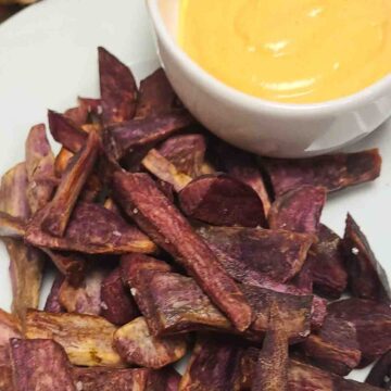 Purple sweet potatoes air fryer with sriracha mayo dipping