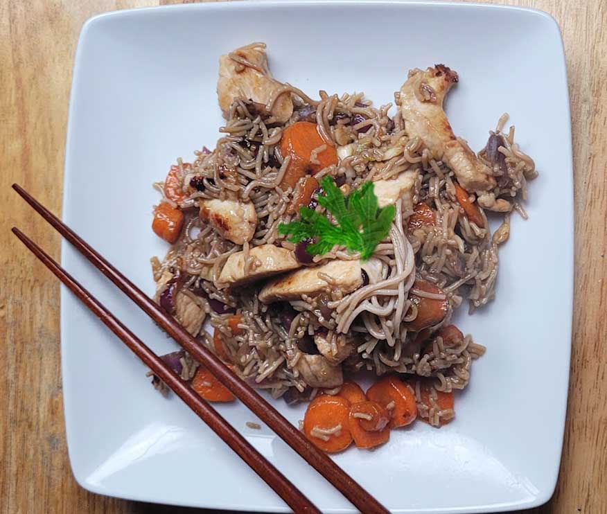 Healthy And Easy Stir Fried Buckwheat Noodles With Chicken