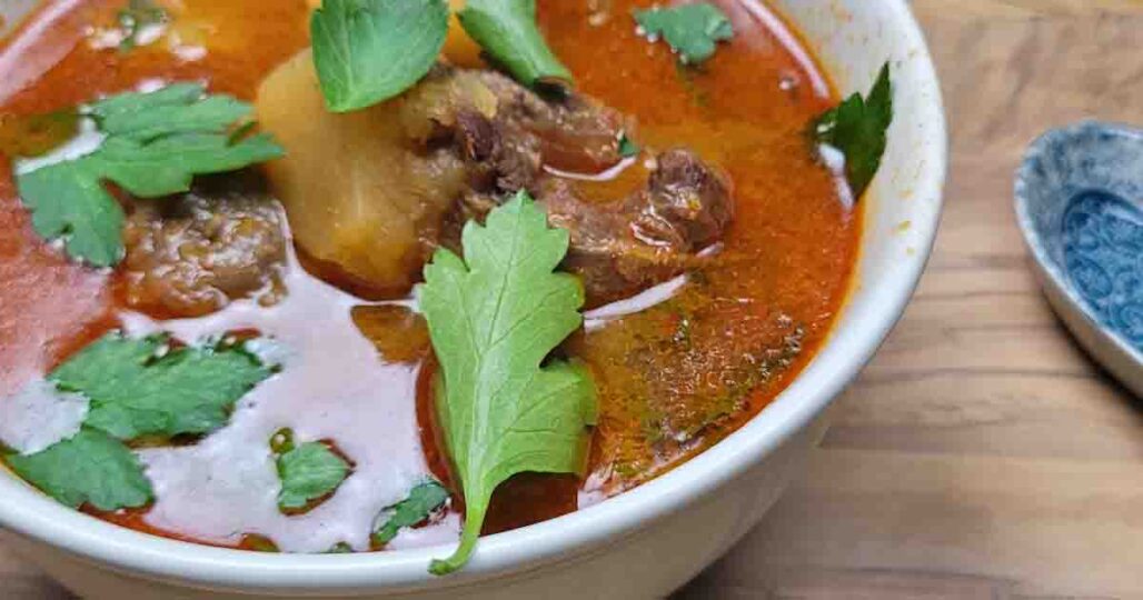 Easy Flavorful Thai Oxtail Soup in an Instant Pot - Social Media Image